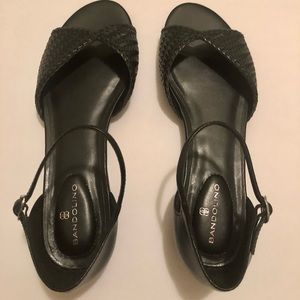 Women’s Bandolino Kendrick black woven sandal